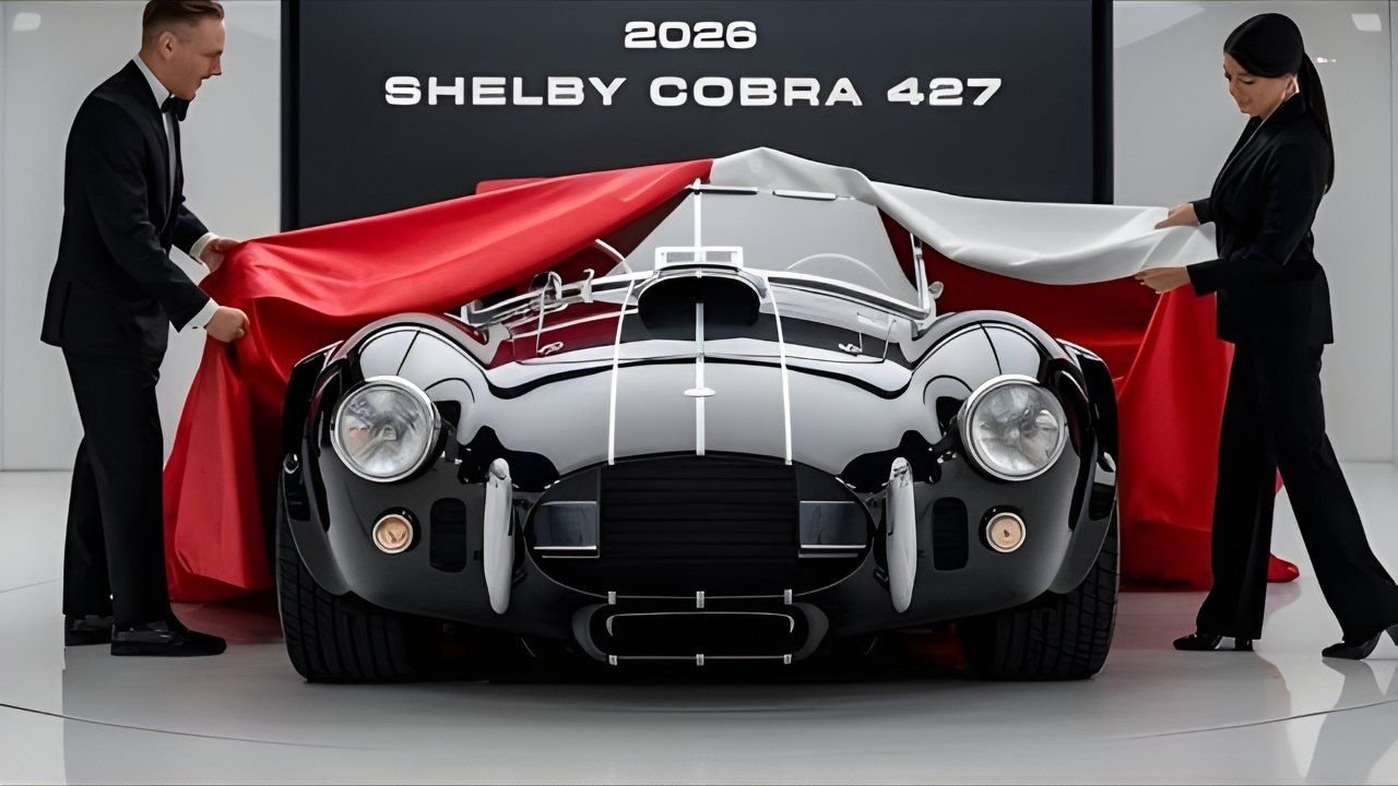 Shelby Cobra 427 Returns With 750 HP V8 and Faithful Classic Roadster Design